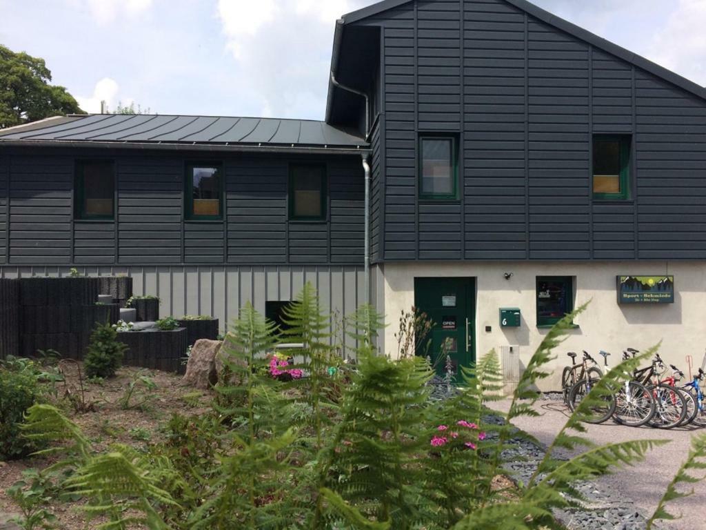 Pension SPORT-SCHMIEDE Schmiedefeld am Rennsteig Bagian luar foto